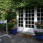 Bed & Breakfast Les Neuf Bouleaux Job