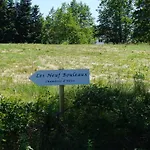 Les Neuf Bouleaux Bed & Breakfast 3*