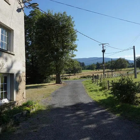 Les Neuf Bouleaux Bed & Breakfast Job