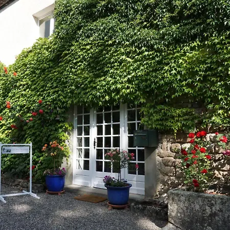 Couette-café Les Neuf Bouleaux Job