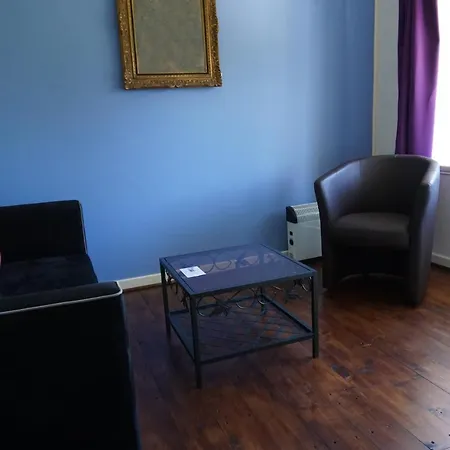Les Neuf Bouleaux Bed and breakfast Job