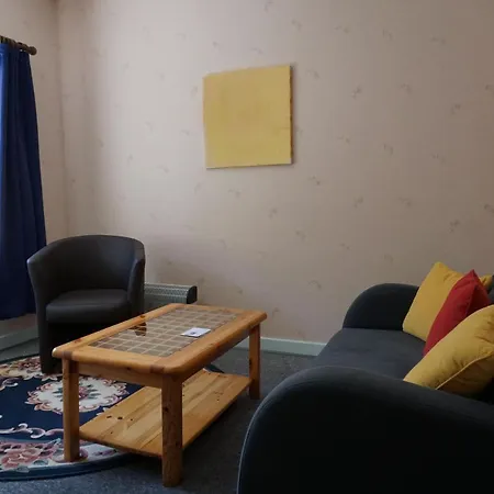 Les Neuf Bouleaux Bed & Breakfast Job