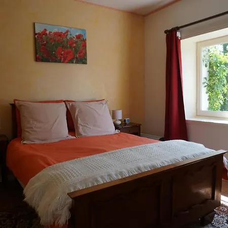 Les Neuf Bouleaux Bed & Breakfast