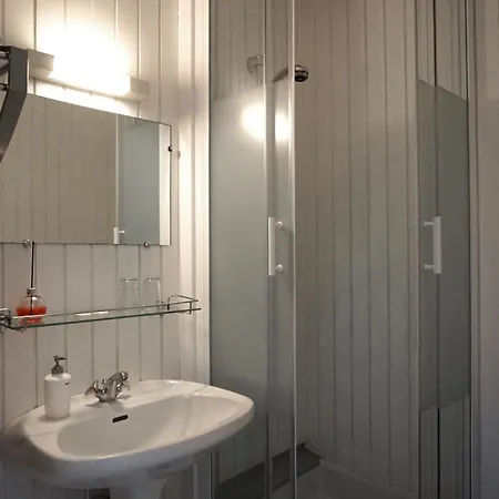 Les Neuf Bouleaux 3* Job