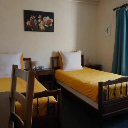 Bed and breakfast Les Neuf Bouleaux Job