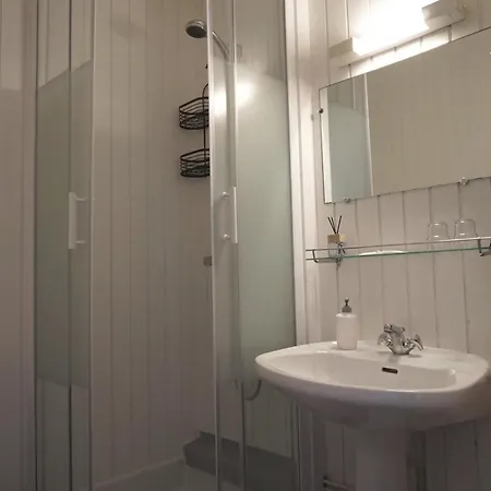 Les Neuf Bouleaux Job