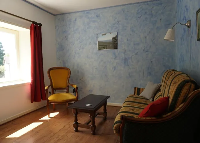 Les Neuf Bouleaux 3* Job