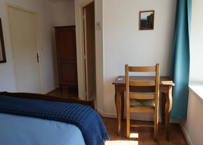 Les Neuf Bouleaux Job